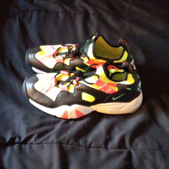 nike air lightweight performance